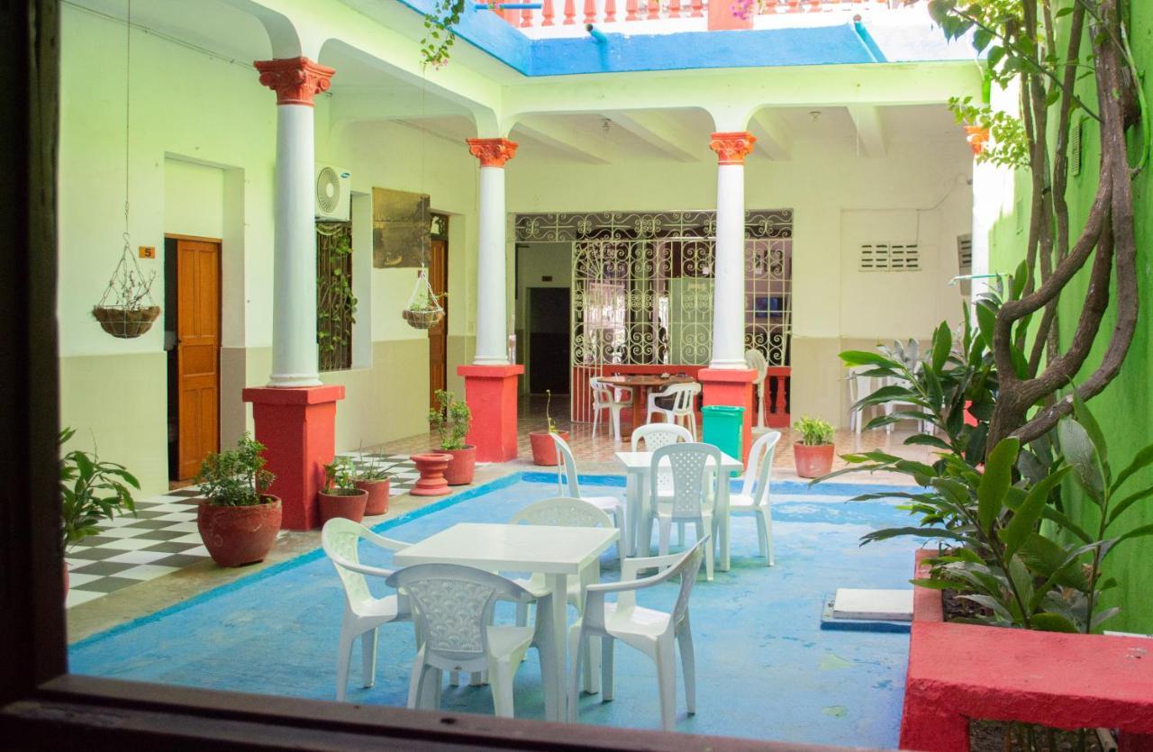 Hostal Maranatha Santa Marta  Exterior photo