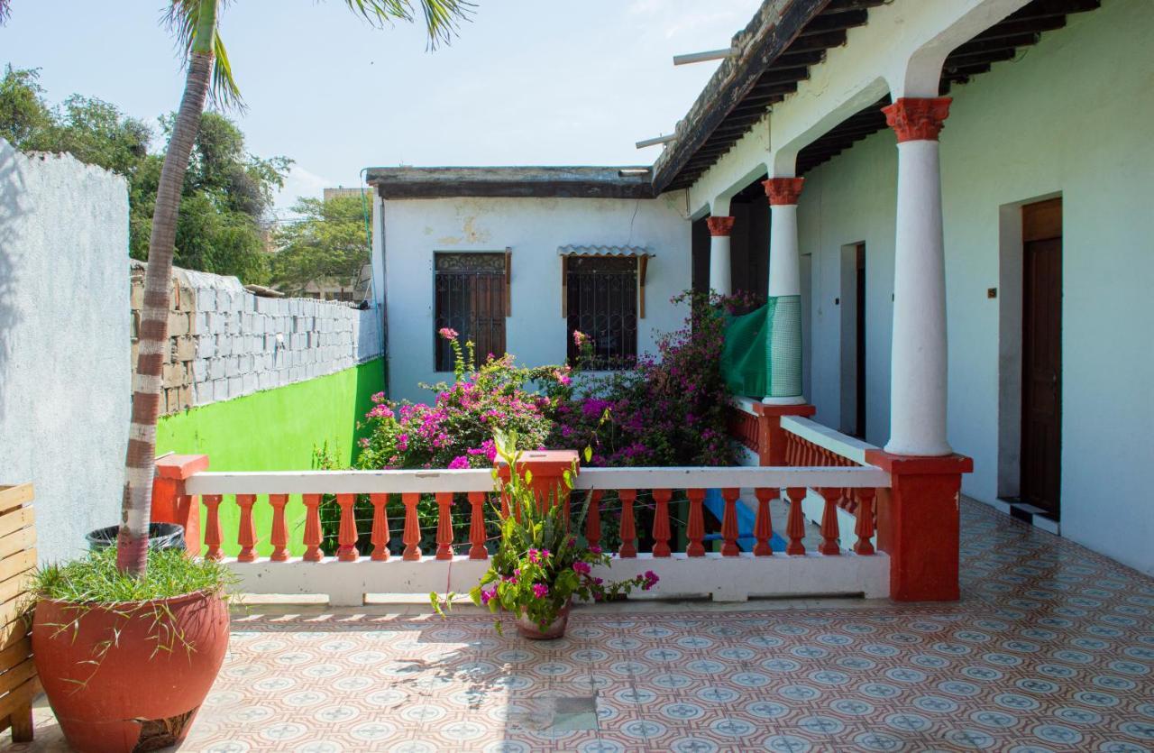 Hostal Maranatha Santa Marta  Exterior photo